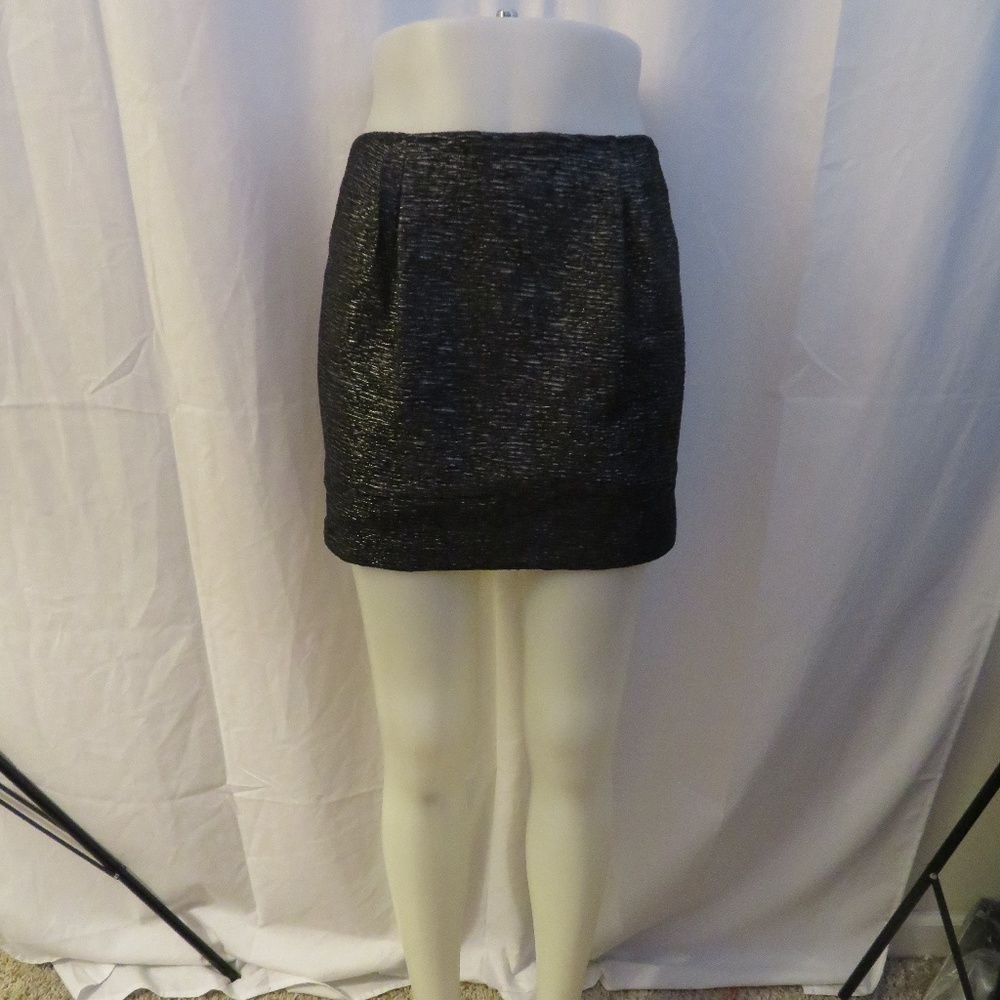 GRAHAM & SPENCER SHIMMERING BLACK SKIRT M